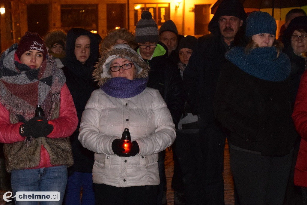 Chełmnianie zapalili znicze na znak protestu dla nienawiści!