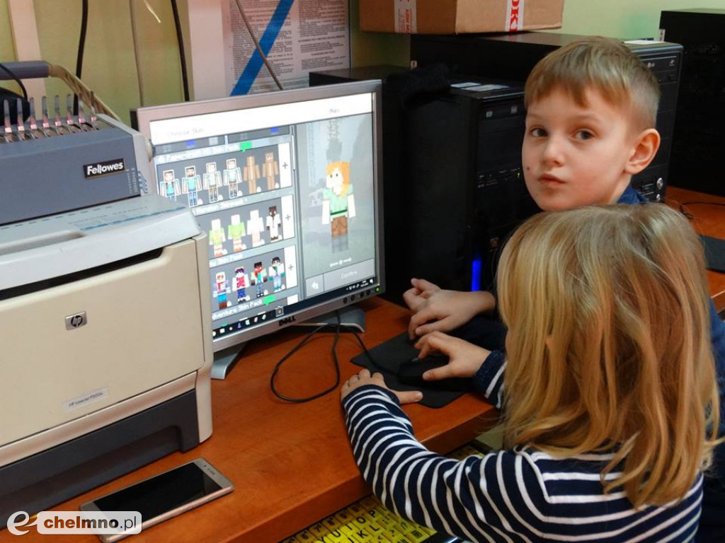 Ferie z nauką programowania na wesoło w SP4.