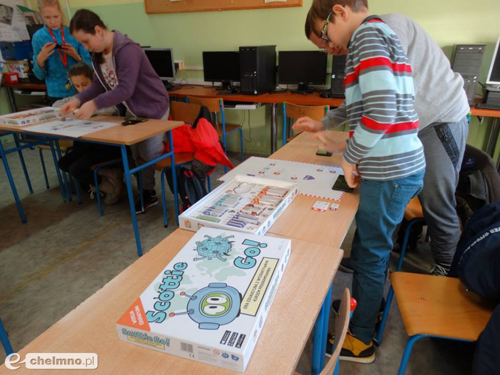 Ferie z nauką programowania na wesoło w SP4.