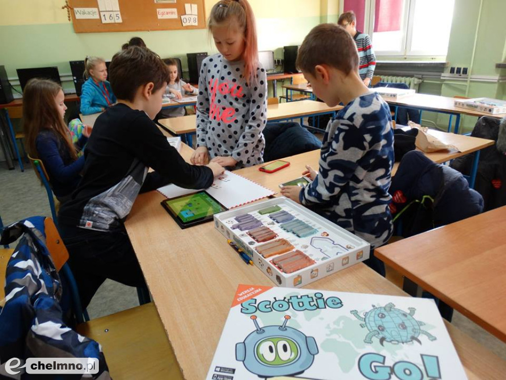 Ferie z nauką programowania na wesoło w SP4.