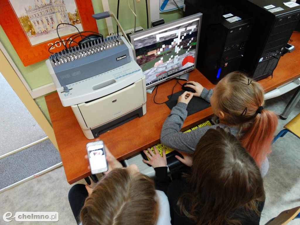 Ferie z nauką programowania na wesoło w SP4.