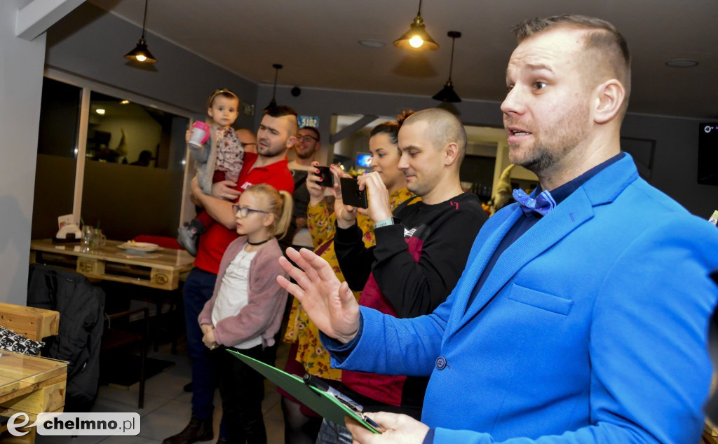 Chełmnianin był najlepszy w jedzeniu 2kg burgerów.