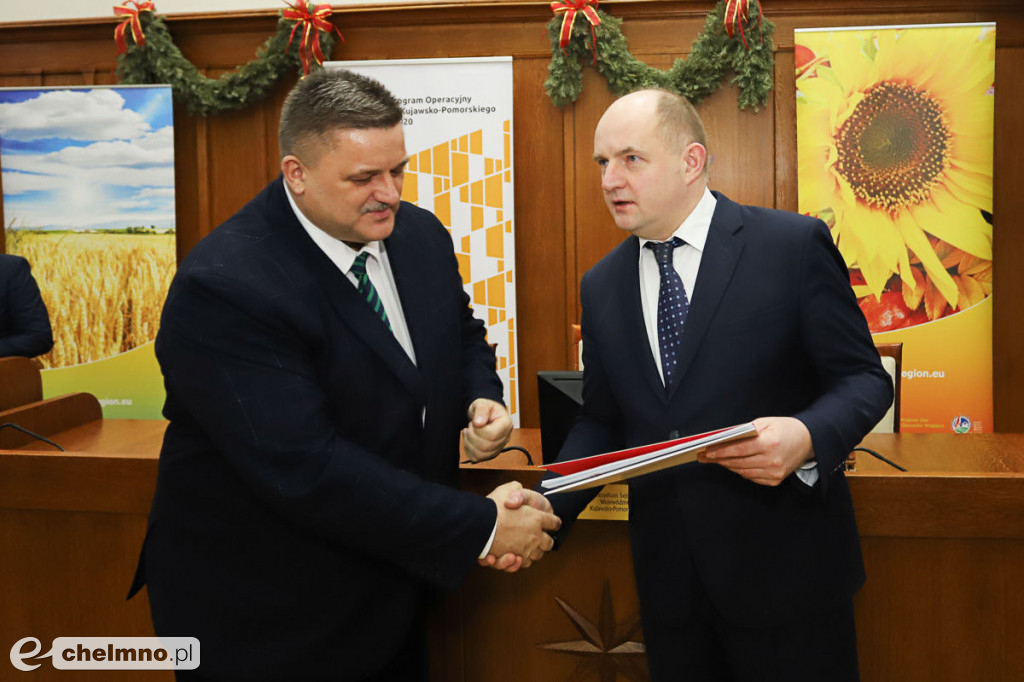 Umowy: infrastruktura, nowoczesny sprzęt i wsparcie dla biznesu.