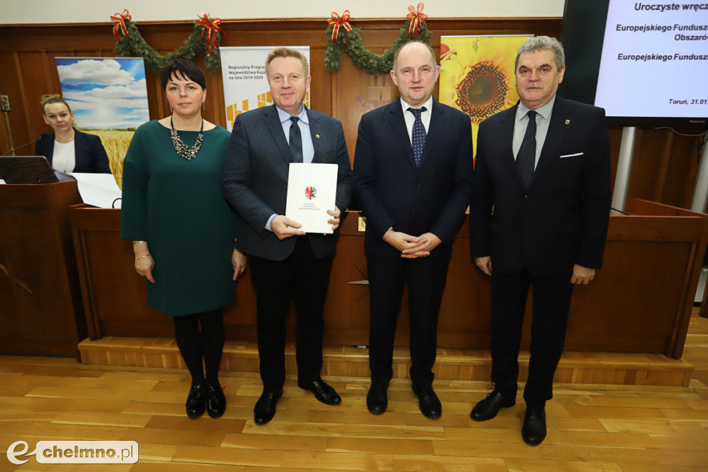 Umowy: infrastruktura, nowoczesny sprzęt i wsparcie dla biznesu.
