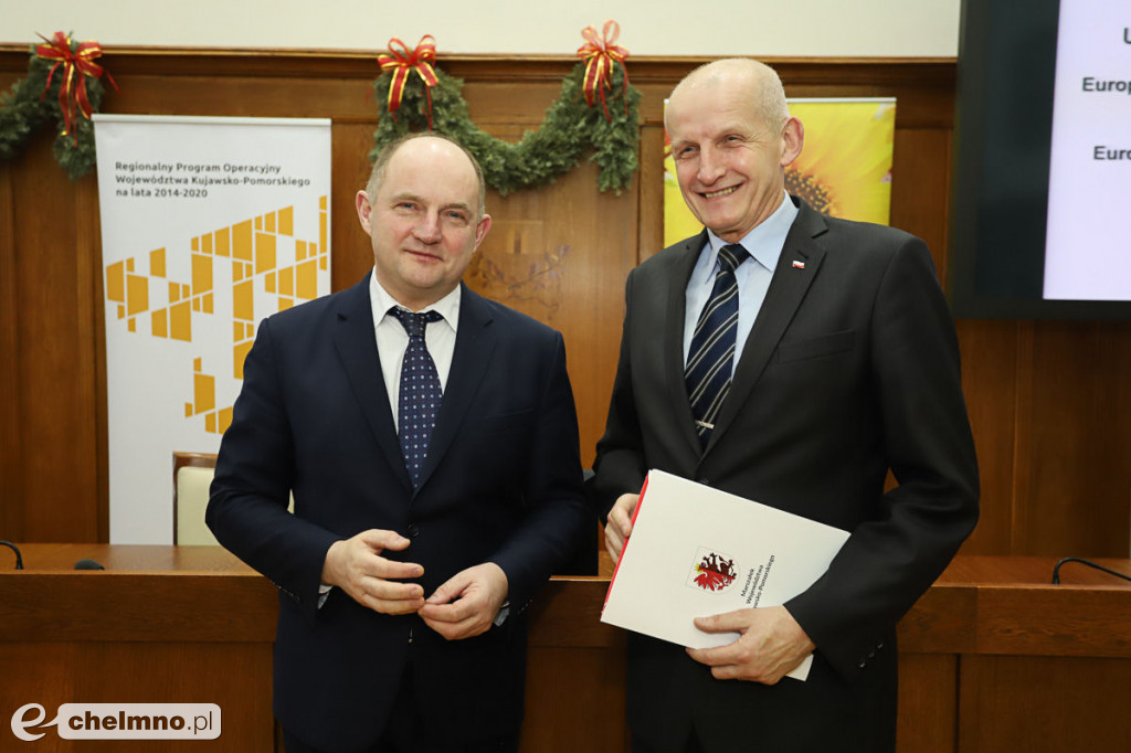 Umowy: infrastruktura, nowoczesny sprzęt i wsparcie dla biznesu.