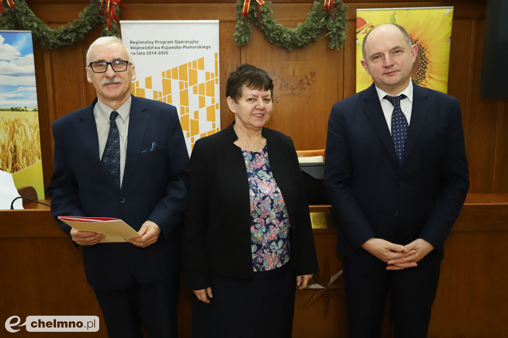 Umowy: infrastruktura, nowoczesny sprzęt i wsparcie dla biznesu.