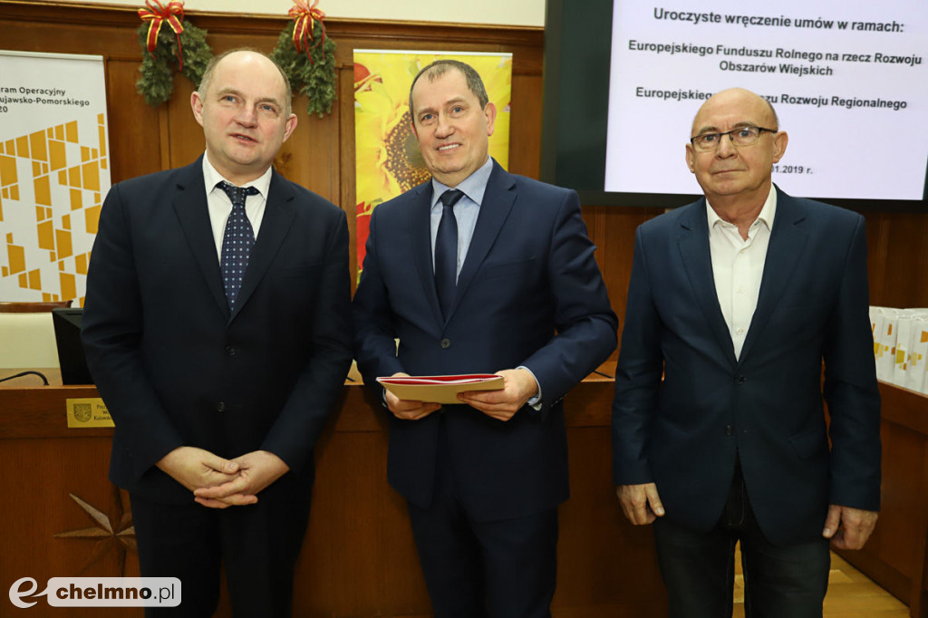 Umowy: infrastruktura, nowoczesny sprzęt i wsparcie dla biznesu.