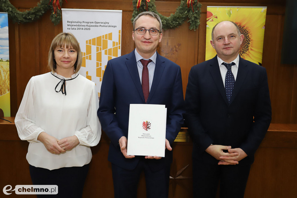 Umowy: infrastruktura, nowoczesny sprzęt i wsparcie dla biznesu.
