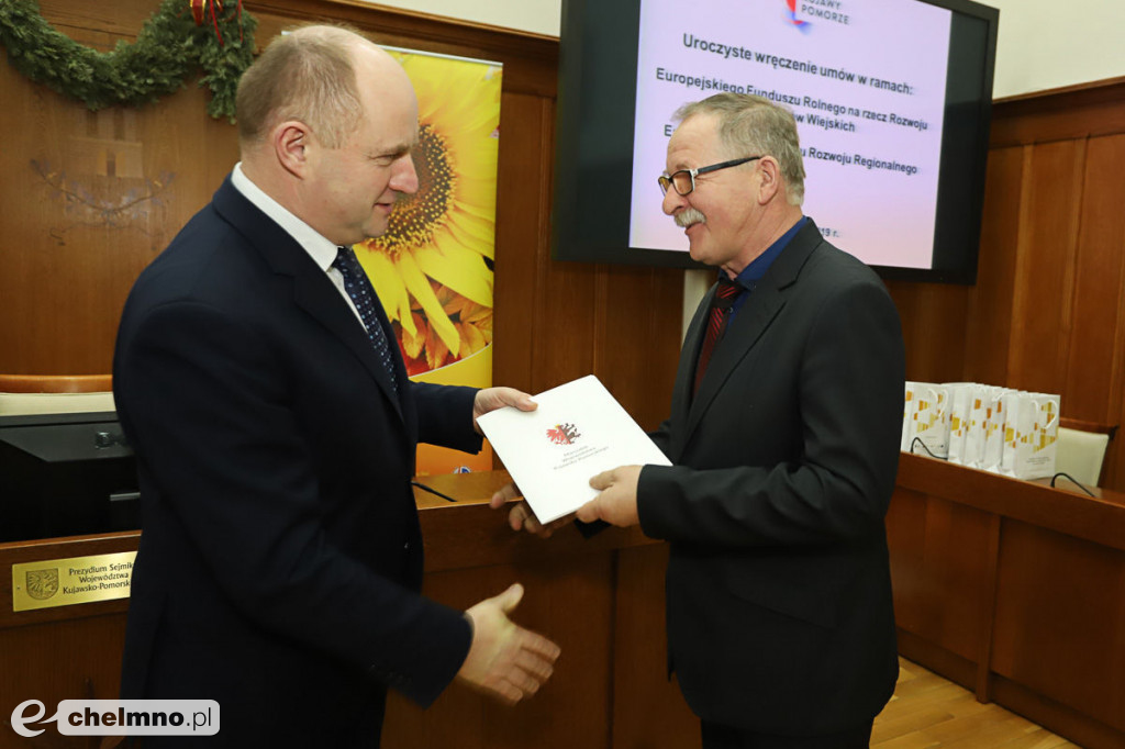 Umowy: infrastruktura, nowoczesny sprzęt i wsparcie dla biznesu.