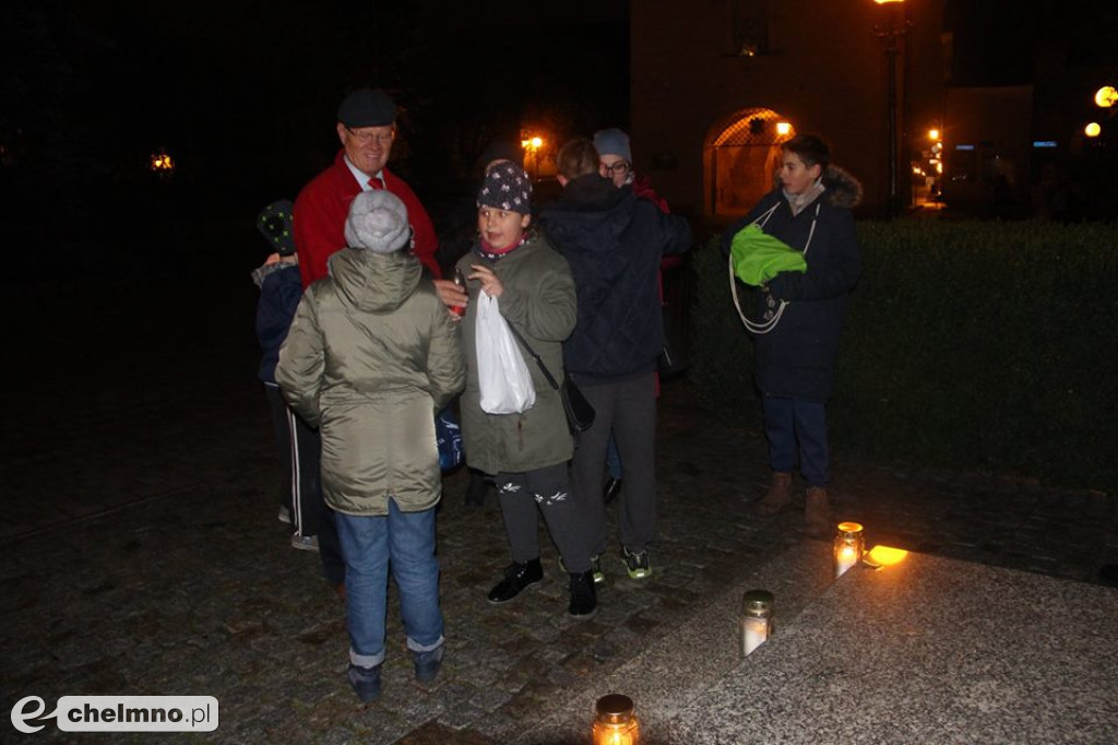 Uczniowie Czwórki próbują ocalić od zapomnienia.