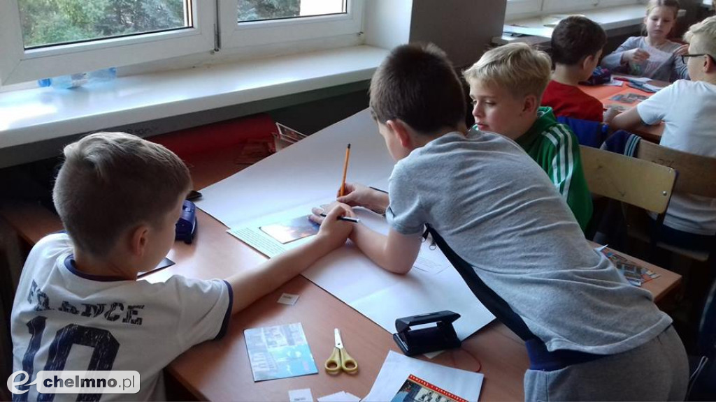 Uczniowie Czwórki próbują ocalić od zapomnienia.