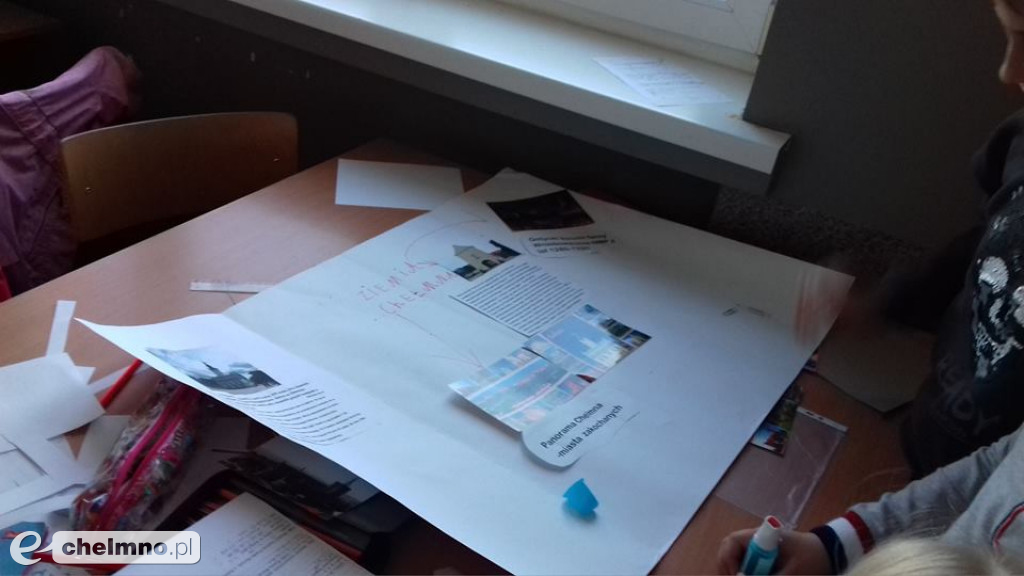 Uczniowie Czwórki próbują ocalić od zapomnienia.