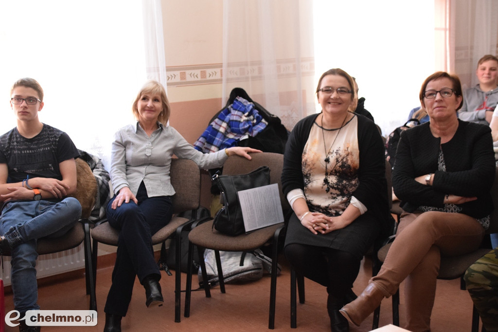 Prawa dziecka we współczesnym świecie: debata w SP nr2.