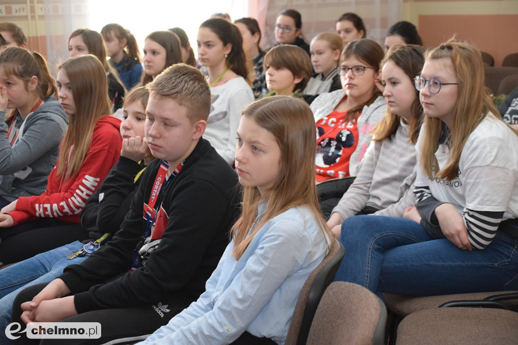 Prawa dziecka we współczesnym świecie: debata w SP nr2.