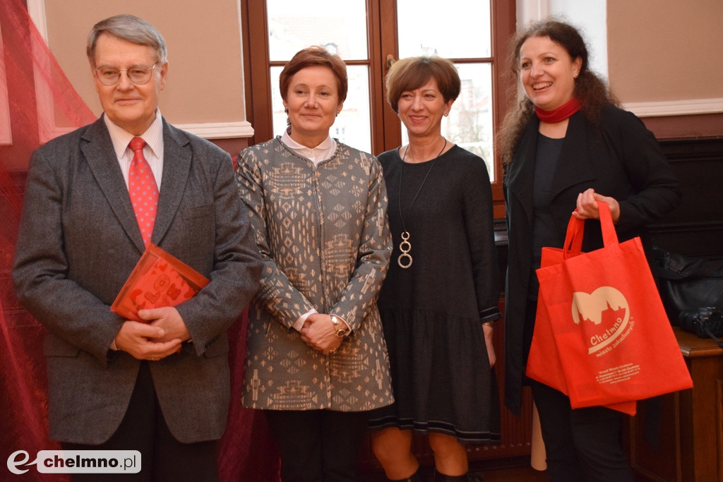 Otwarcie wystawy pocztówek miłosnych #LOVEPME.