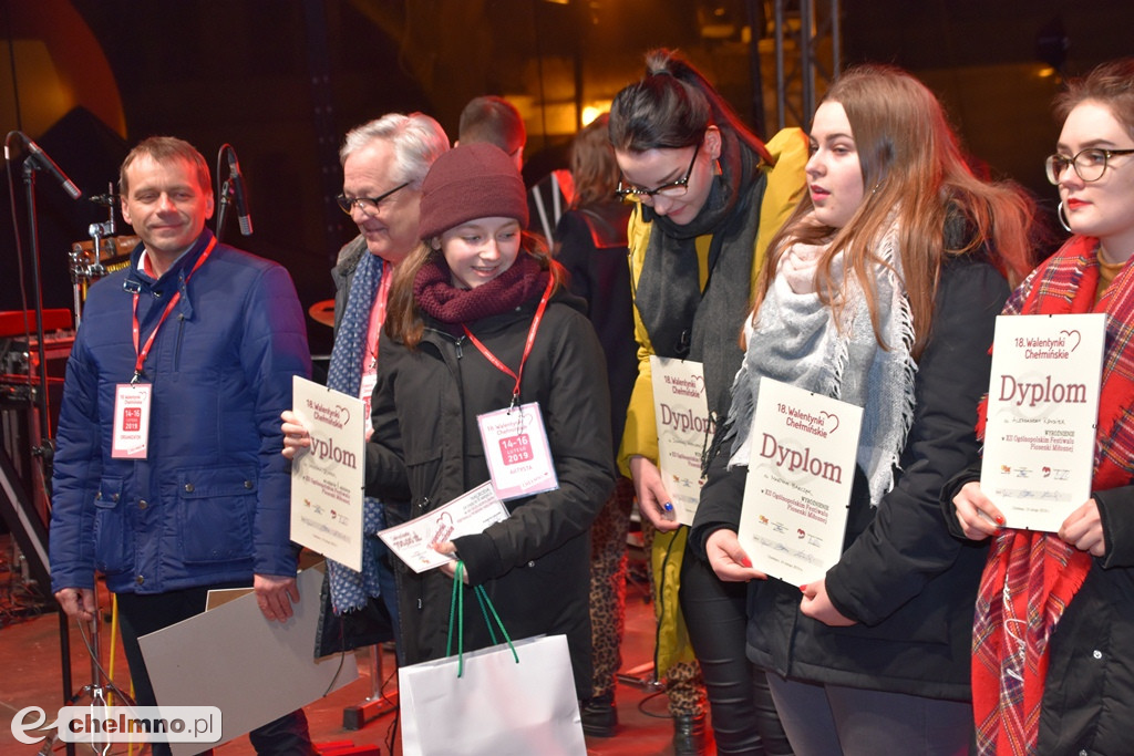 Otwarcie Walentynek i koncert laureatów Festiwalu Piosenki.