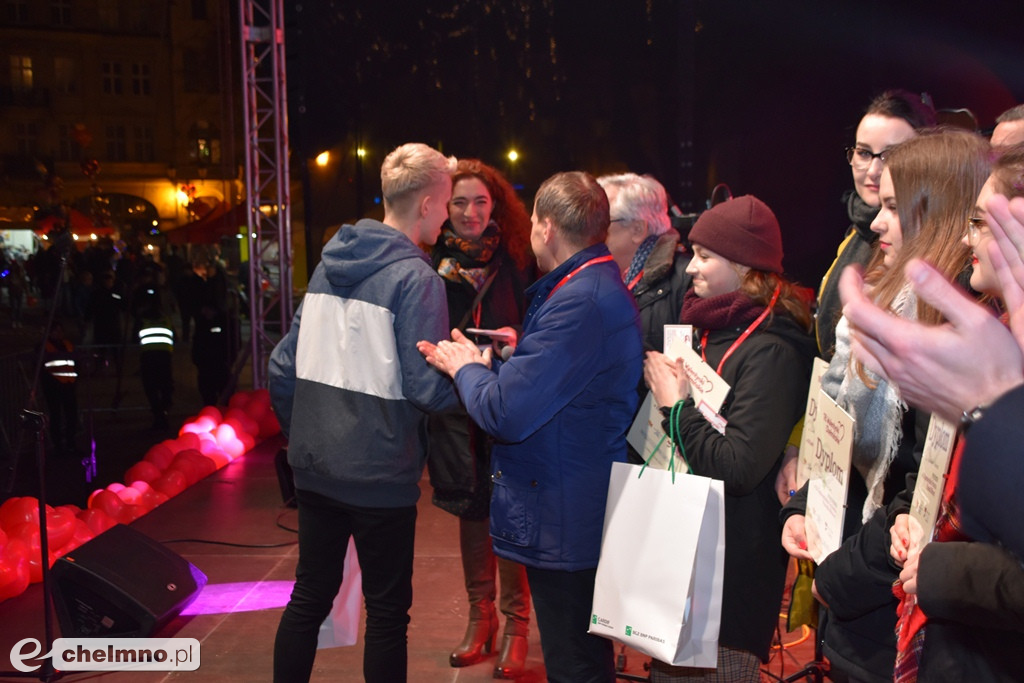 Otwarcie Walentynek i koncert laureatów Festiwalu Piosenki.