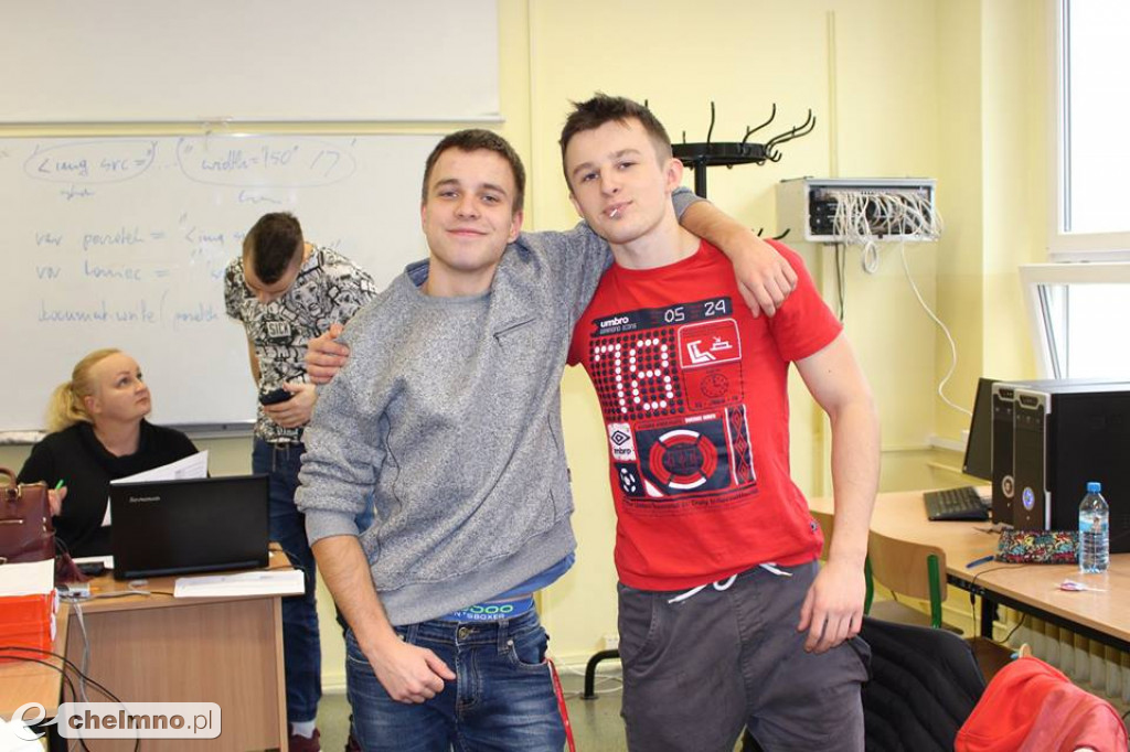 Kilka zdjęć z obchodów Dnia Zakochanych w ZS nr2.