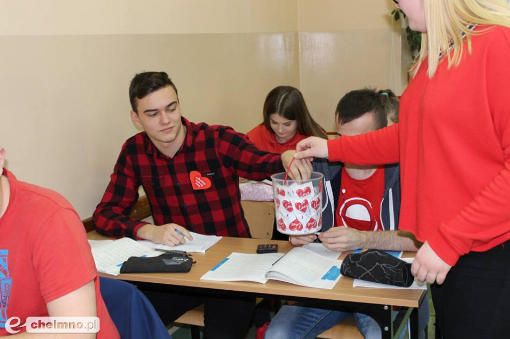 Kilka zdjęć z obchodów Dnia Zakochanych w ZS nr2.
