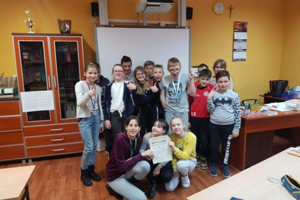 Szkolny turniej sztafety ortograficznej w Dwójce