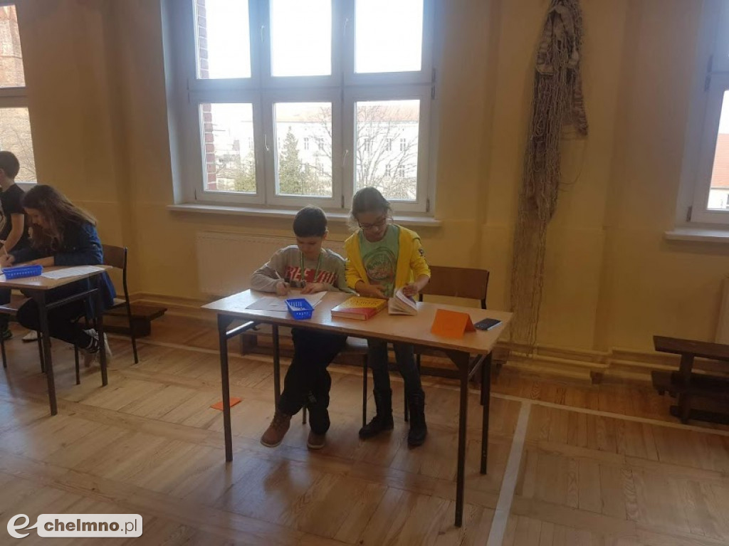 Szkolny turniej sztafety ortograficznej w Dwójce