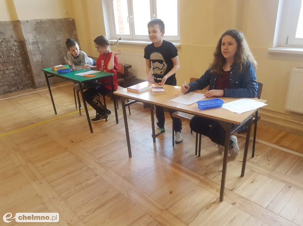 Szkolny turniej sztafety ortograficznej w Dwójce