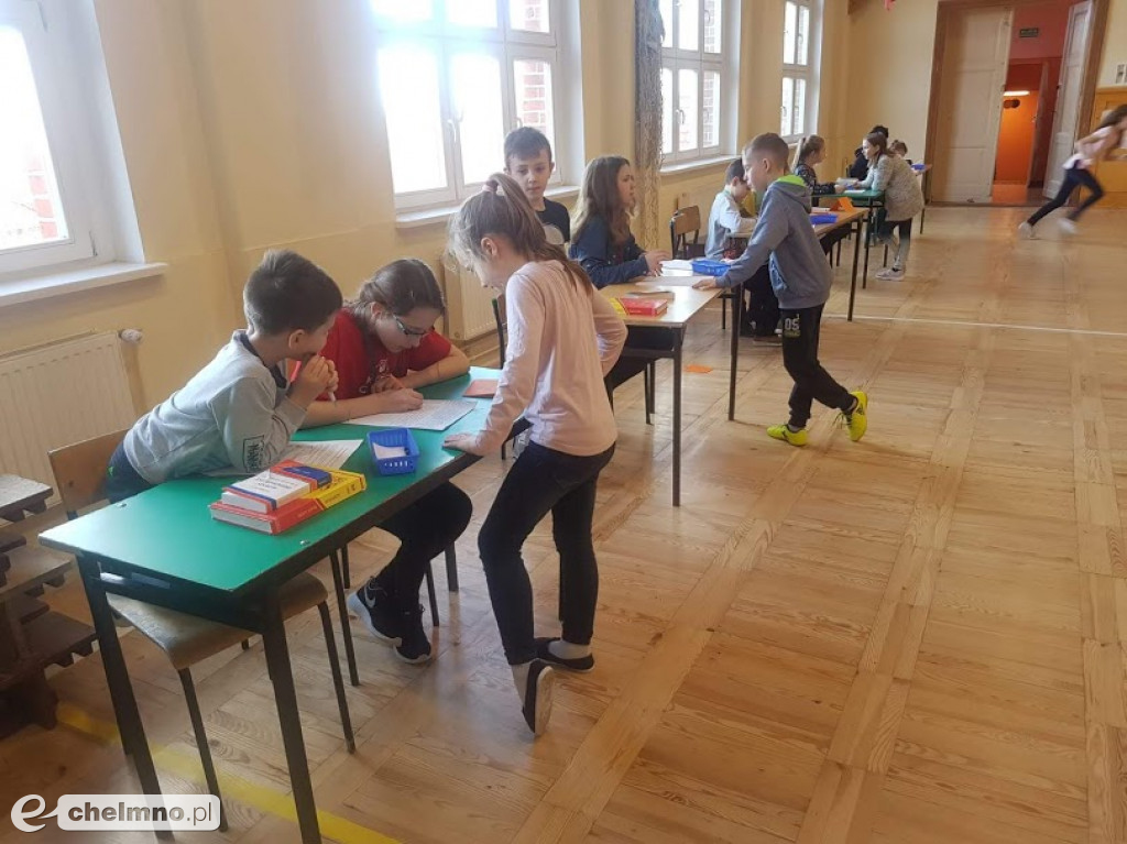 Szkolny turniej sztafety ortograficznej w Dwójce