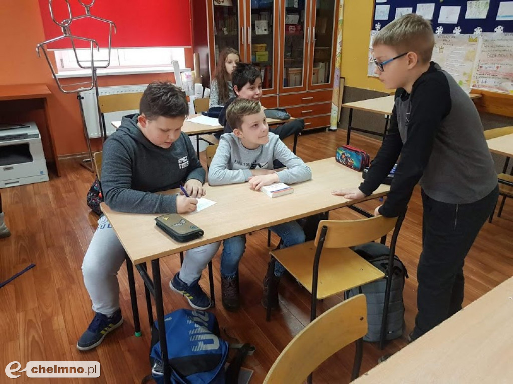 Szkolny turniej sztafety ortograficznej w Dwójce