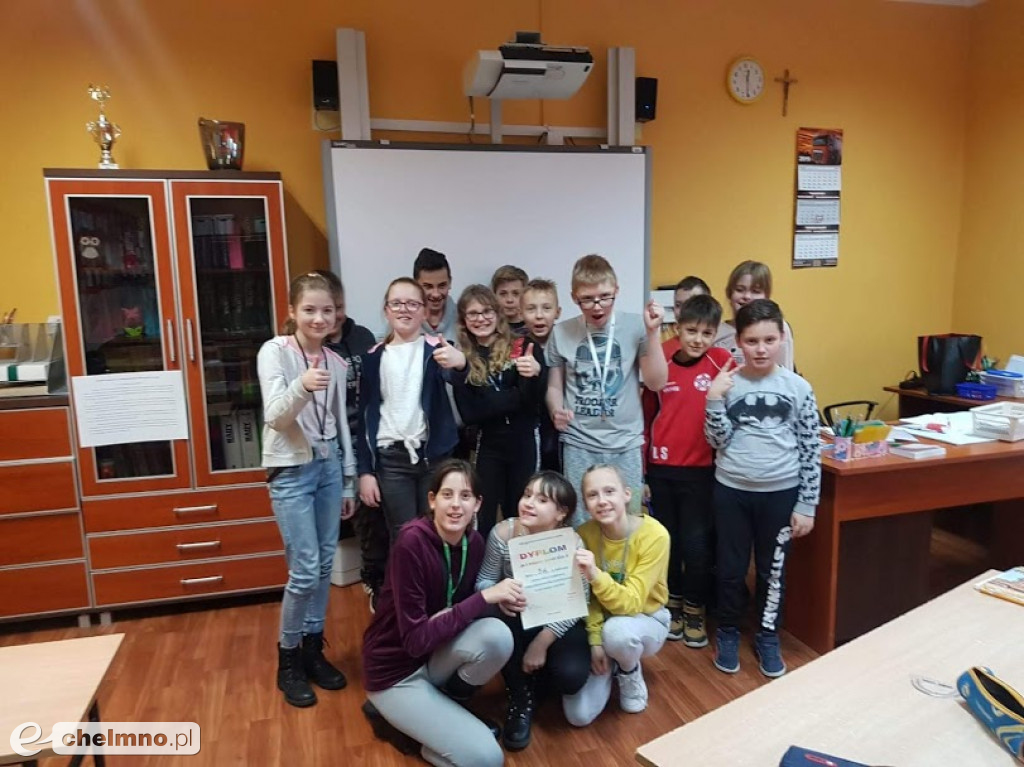 Szkolny turniej sztafety ortograficznej w Dwójce