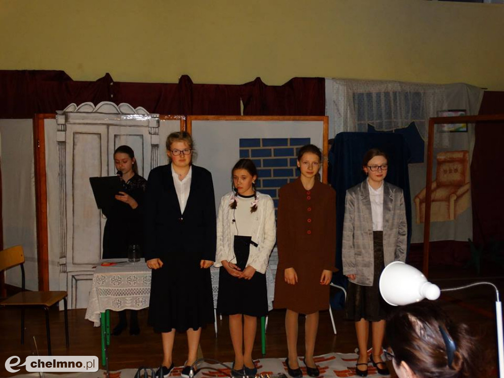 Spektakl teatralny w Czwórce