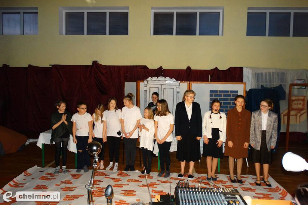 Spektakl teatralny w Czwórce