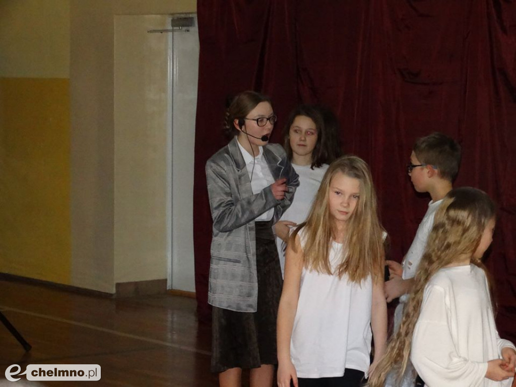 Spektakl teatralny w Czwórce