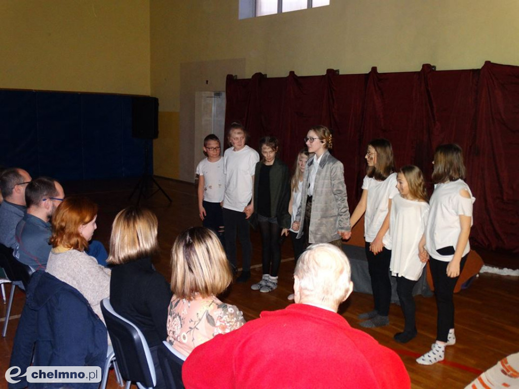 Spektakl teatralny w Czwórce