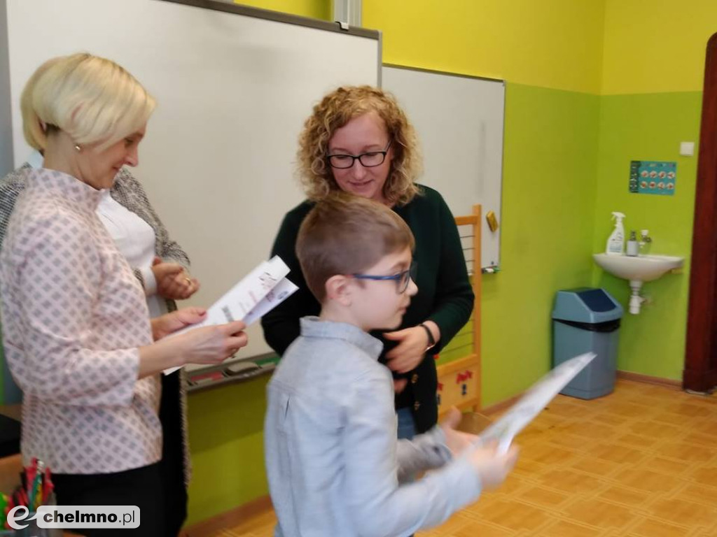 Dzień Dinozaura i sukces w zmaganiach z wiedzą o baśniach