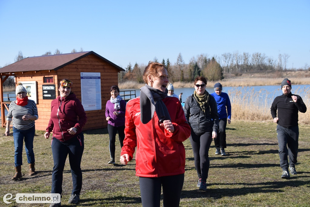 Rozgrzewka w rytmie zumby i karnawałowe MORSowanie