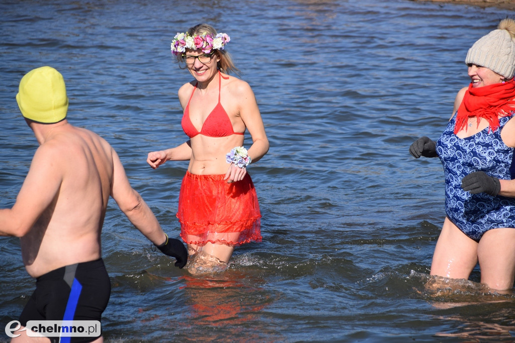 Rozgrzewka w rytmie zumby i karnawałowe MORSowanie
