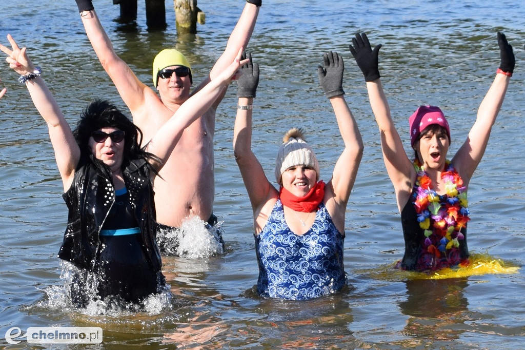 Rozgrzewka w rytmie zumby i karnawałowe MORSowanie