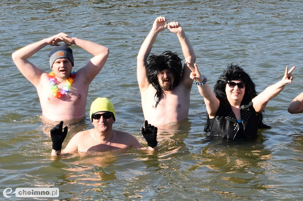 Rozgrzewka w rytmie zumby i karnawałowe MORSowanie