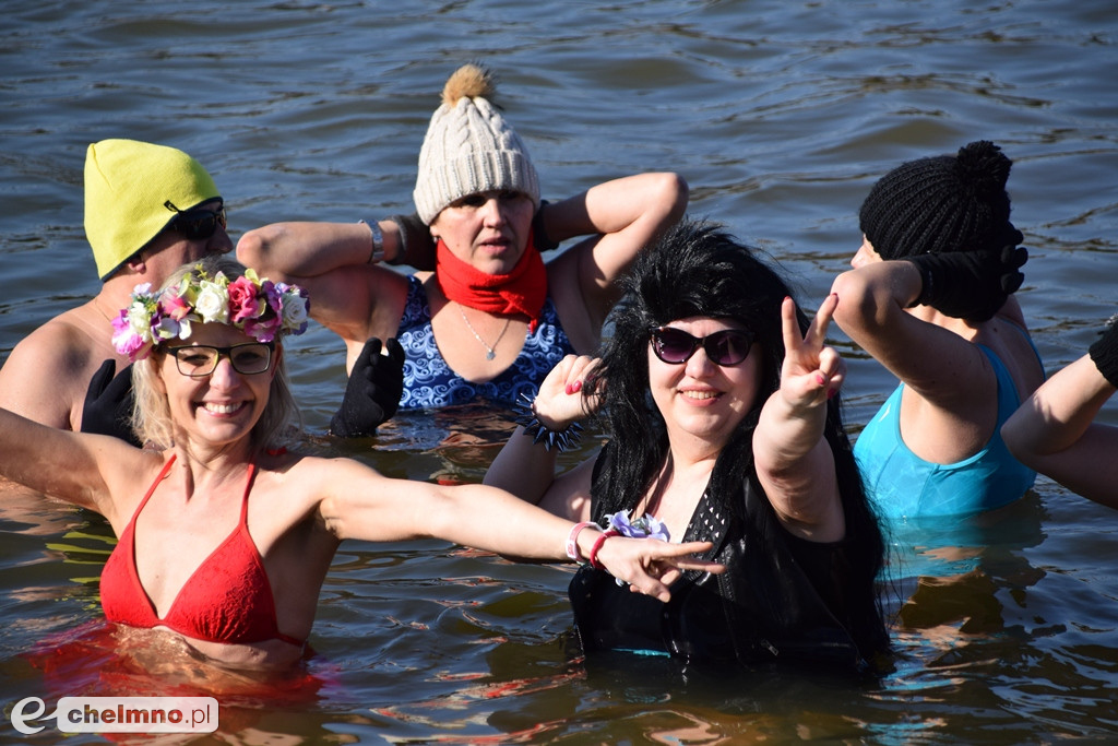 Rozgrzewka w rytmie zumby i karnawałowe MORSowanie