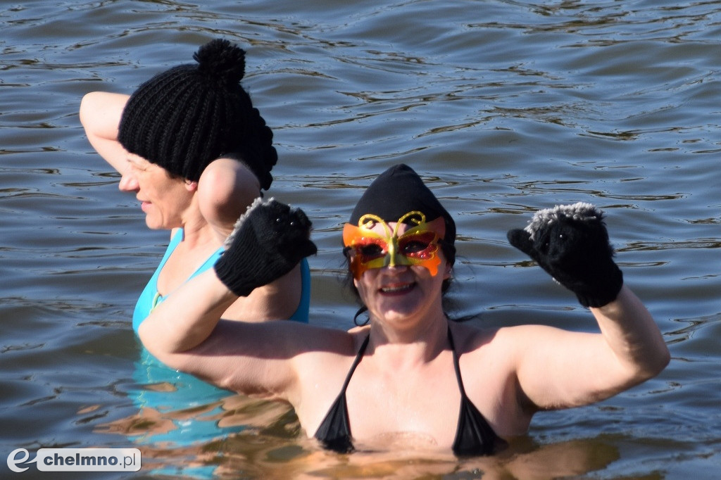 Rozgrzewka w rytmie zumby i karnawałowe MORSowanie