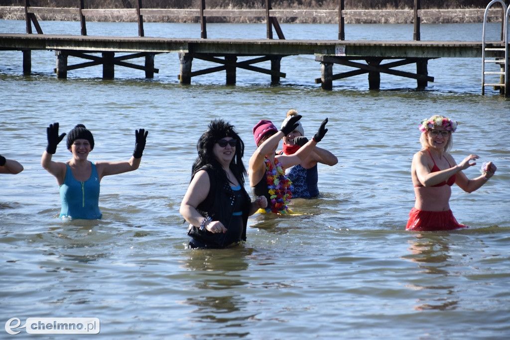 Rozgrzewka w rytmie zumby i karnawałowe MORSowanie