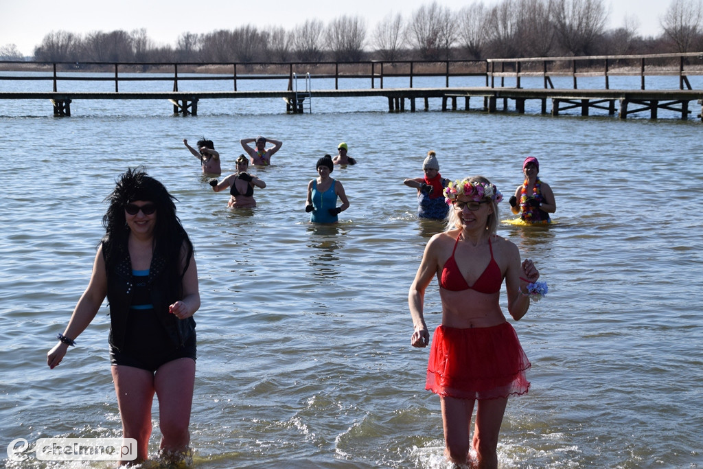 Rozgrzewka w rytmie zumby i karnawałowe MORSowanie