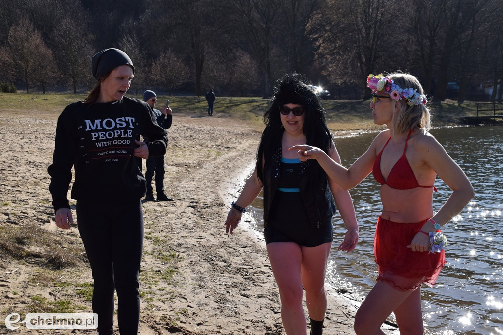 Rozgrzewka w rytmie zumby i karnawałowe MORSowanie