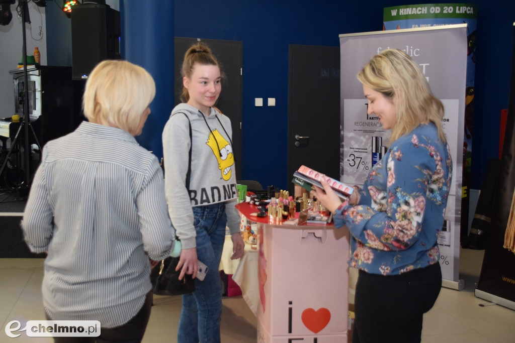 Pierwsze spotkanie wymiany garderoby na kiermaszu SWAP