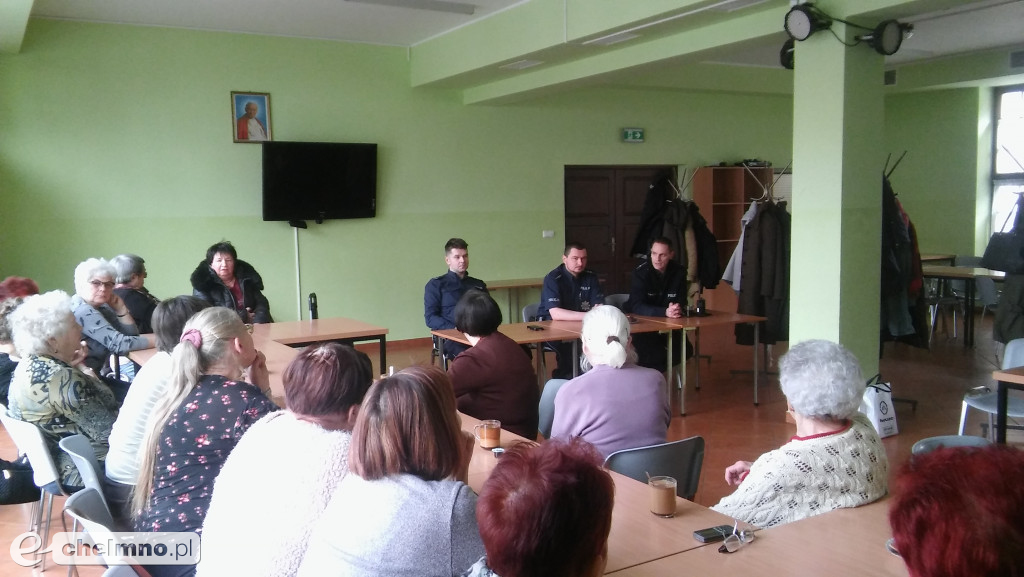 Pamiętają o Seniorach! Policjanci w Klubiku Seniora