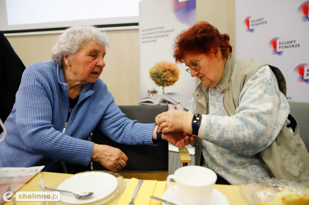 155 nowych bransoletek życia