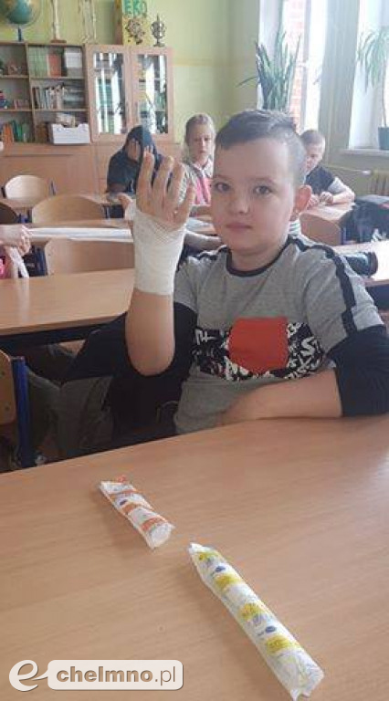 Koncert muzyki klasycznej i lekcje bandażowania