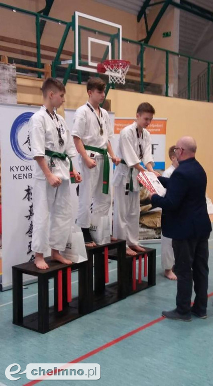 Przywieźli stos medali z Mistrzostw Kyokushin Karate
