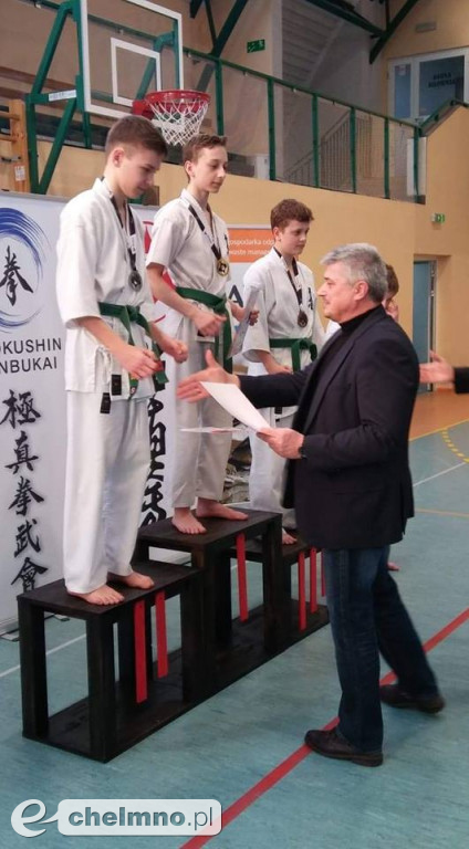 Przywieźli stos medali z Mistrzostw Kyokushin Karate