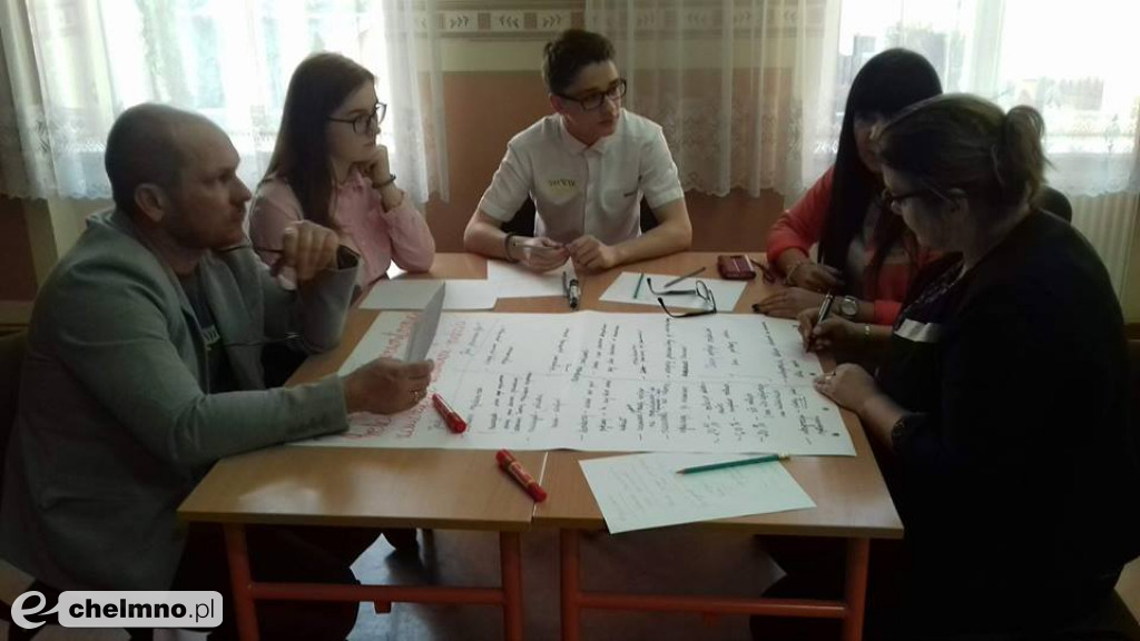 Dwójka dołączyła do Narady Obywatelskiej o Edukacji